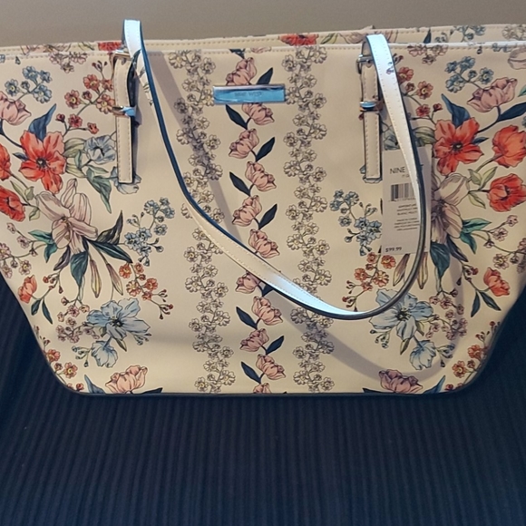 Handbag - Picture 4 of 7